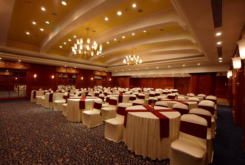 The Imperial Palace Rajkot Buitenkant foto