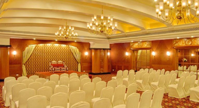 The Imperial Palace Rajkot Buitenkant foto